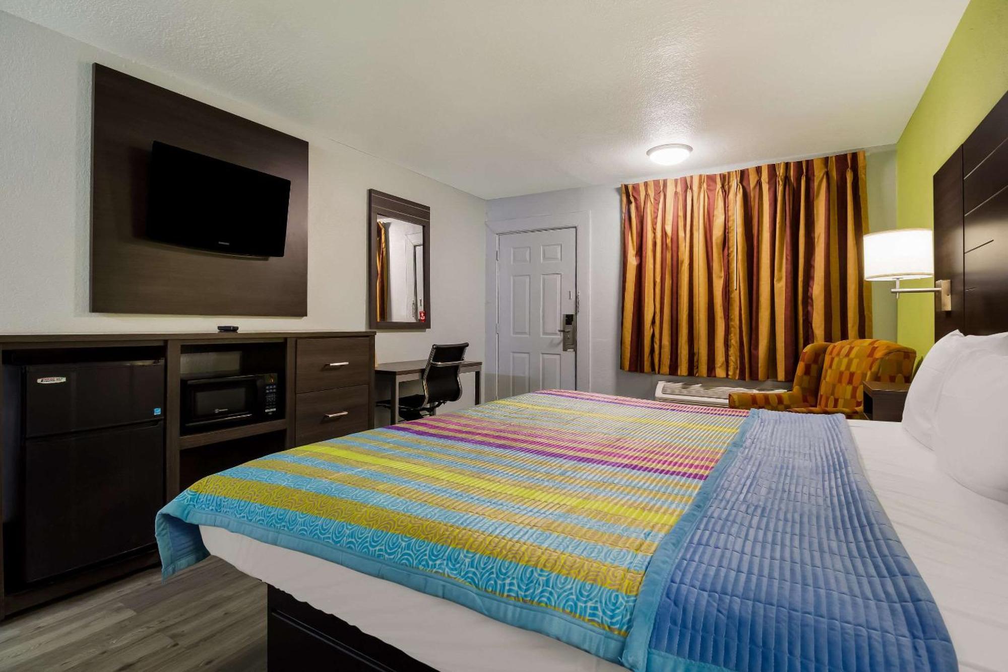 Rodeway Inn Conference Center โบมอนต์ ภายนอก รูปภาพ
