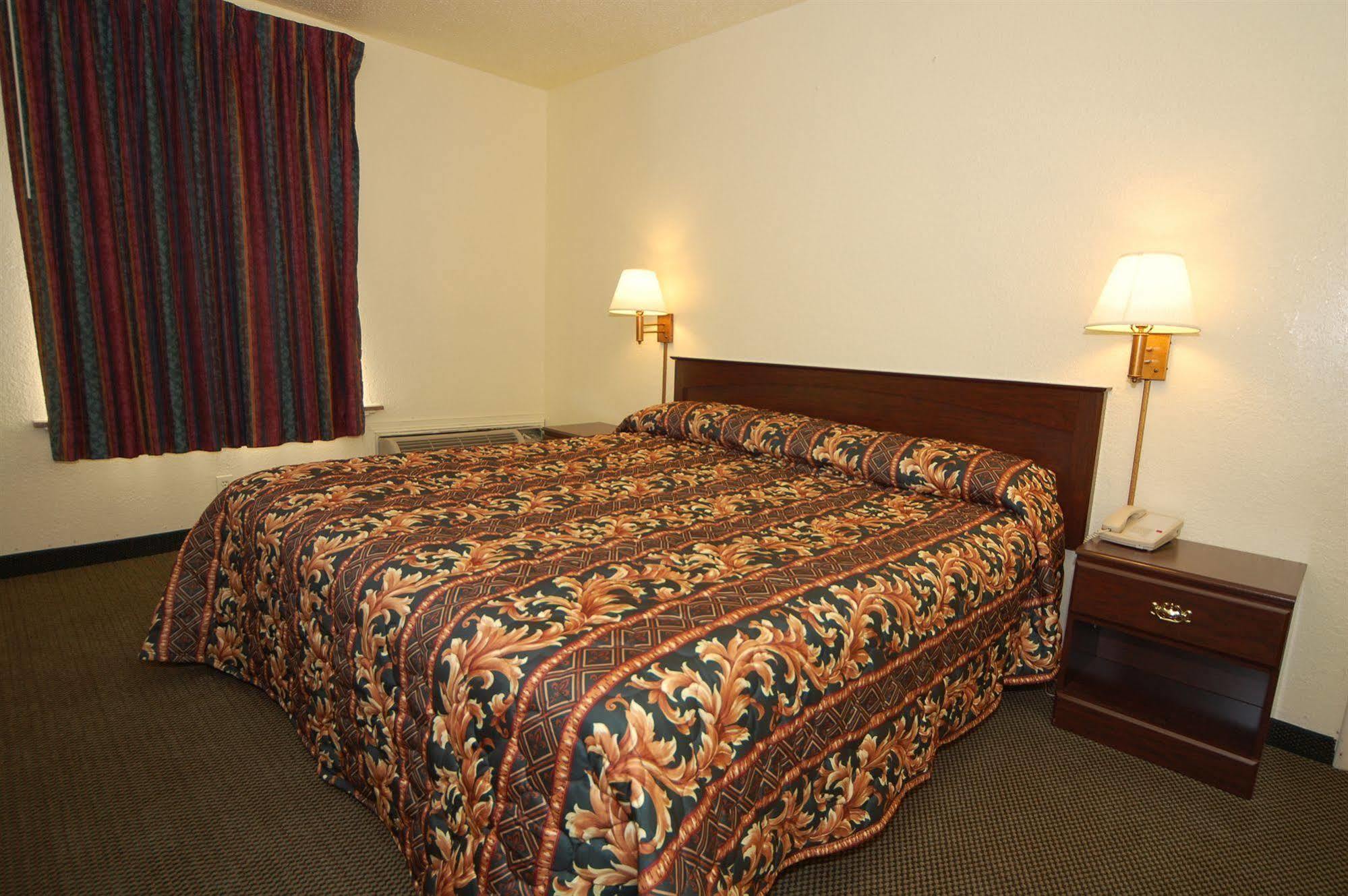Rodeway Inn Conference Center โบมอนต์ ภายนอก รูปภาพ