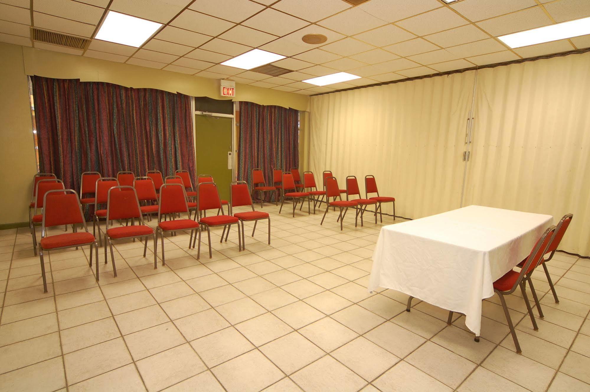 Rodeway Inn Conference Center โบมอนต์ ภายนอก รูปภาพ